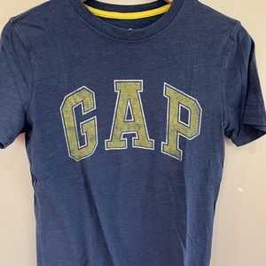 Boys GAP size XL t-shirt